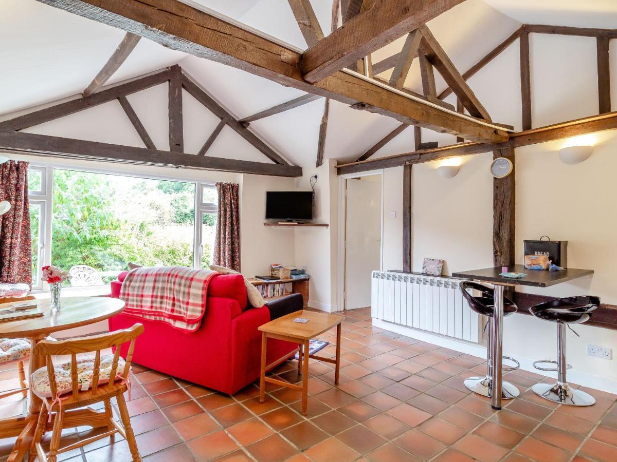 The Nest Box Villa Diss Bagian luar foto