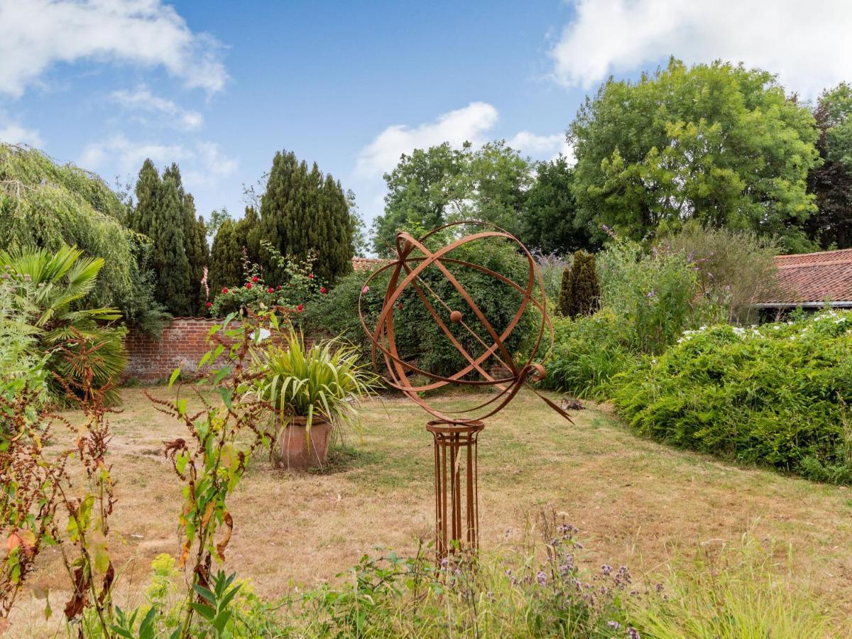 The Nest Box Villa Diss Bagian luar foto