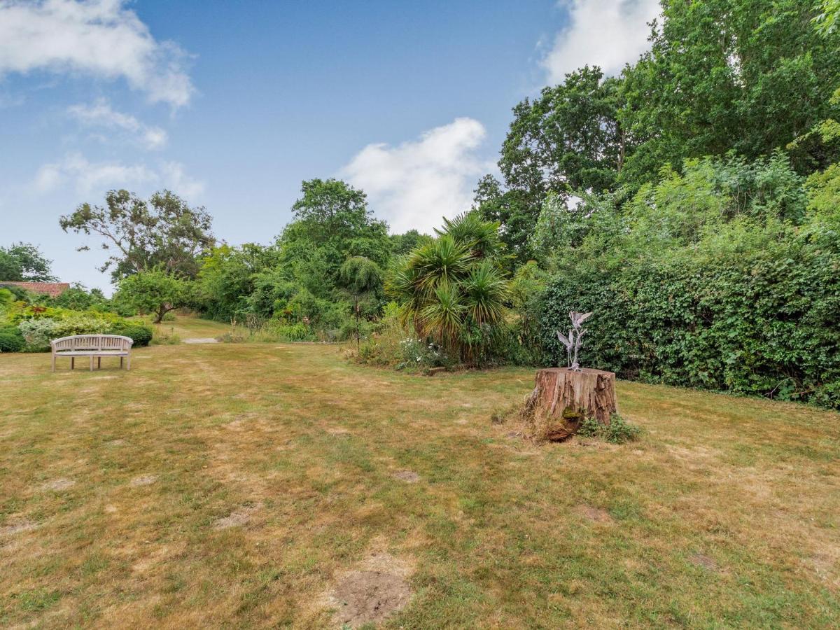 The Nest Box Villa Diss Bagian luar foto